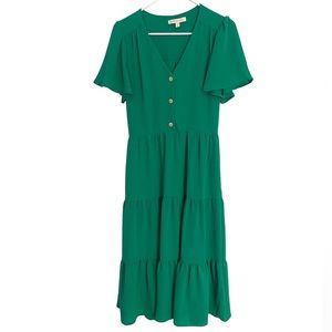 DONATING 03-15 green v neck button front midi short sleeve‎ flowy tiered dress
